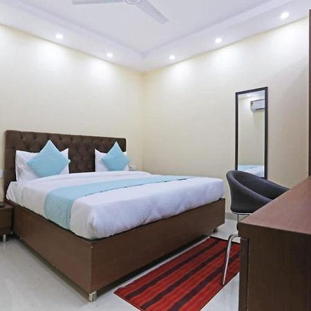 Hotel Mannat Bhera Enclave New Delhi Ngoại thất bức ảnh