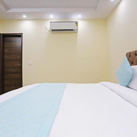 Hotel Mannat Bhera Enclave New Delhi Ngoại thất bức ảnh