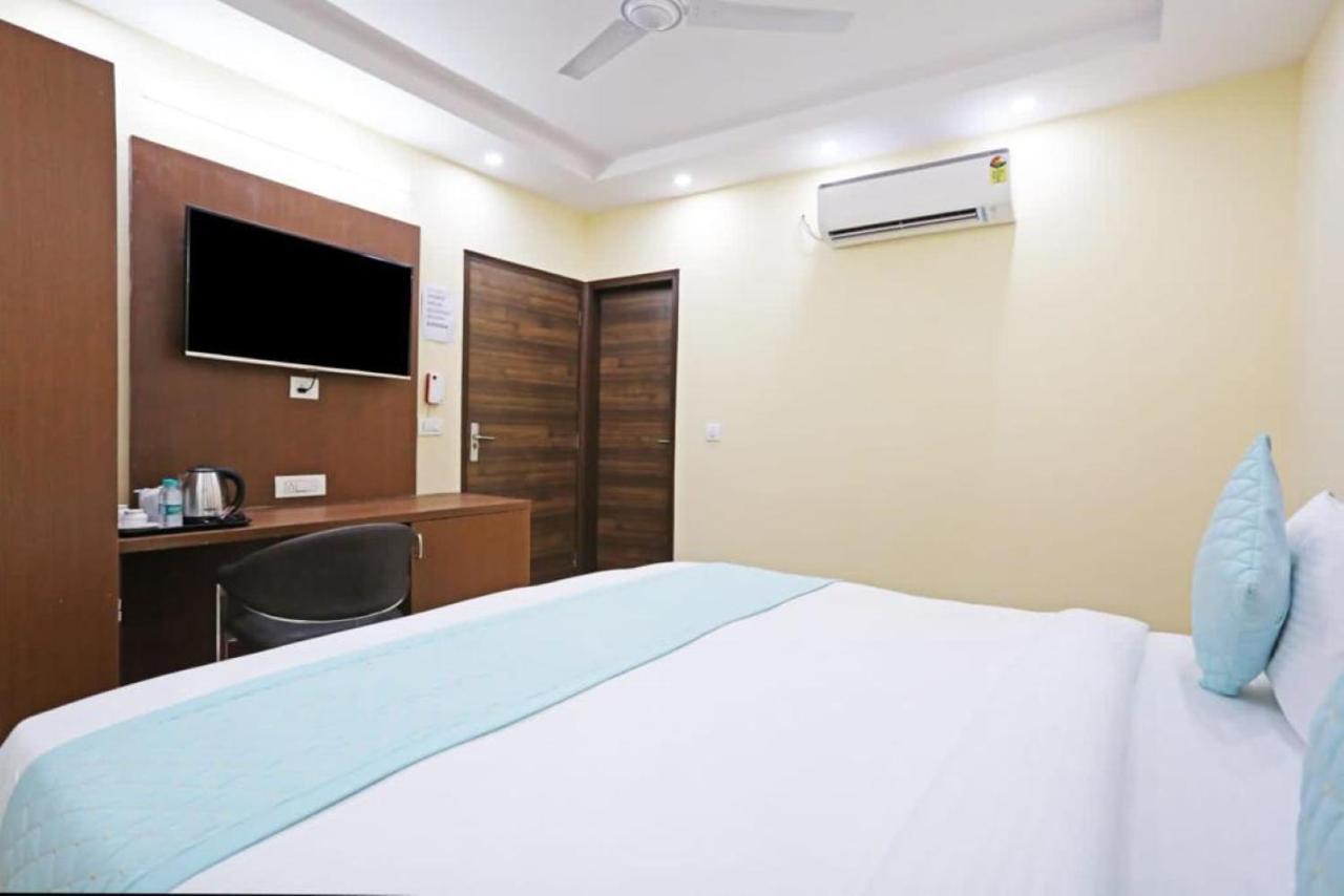 Hotel Mannat Bhera Enclave New Delhi Ngoại thất bức ảnh