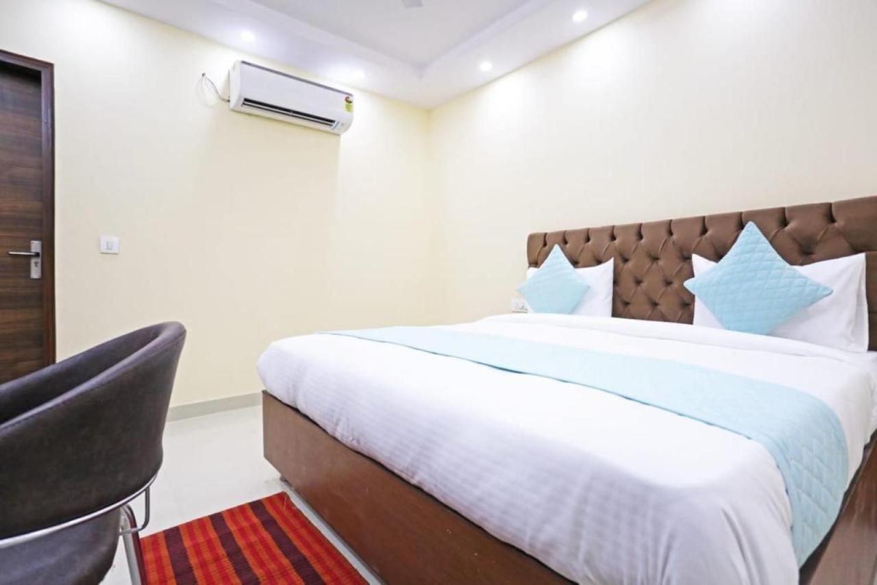 Hotel Mannat Bhera Enclave New Delhi Ngoại thất bức ảnh